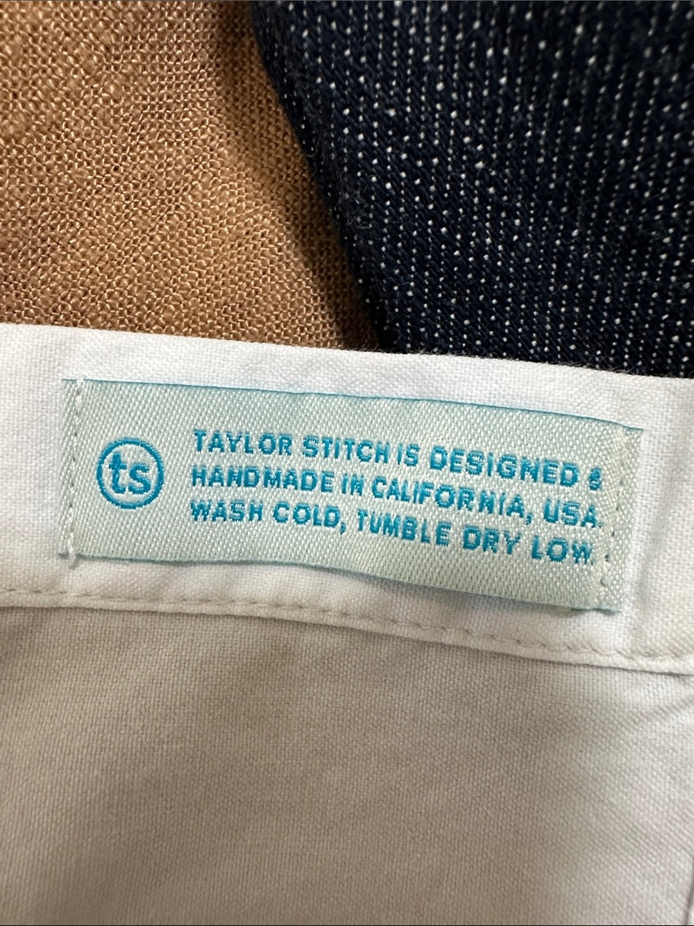 Taylor Stitch Women’s White Cotton Button-Down Shirt - Picture 3 of 4